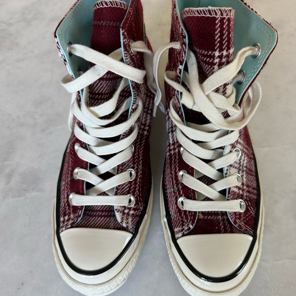 BRAND NEW CONVERSE FALL PLAID BURGUNDY/WHITE CHUCKS